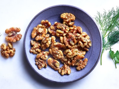 More Consumers are Snacking on California Walnuts