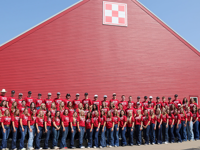 Purina Animal Nutrition Center Hosts Hereford Juniors