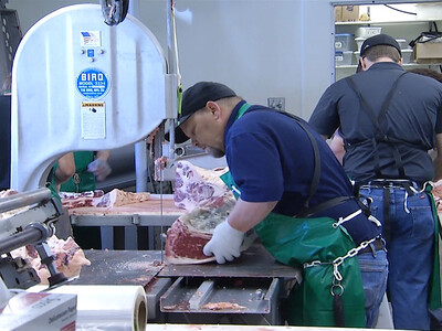 Secretary Rollins Announces Program to Support Small- and Mid-Size Beef Processors